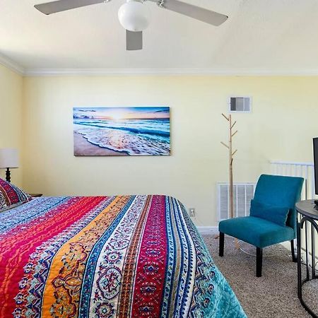 Apartamento Oceanfront At The Dawns Galveston Exterior foto
