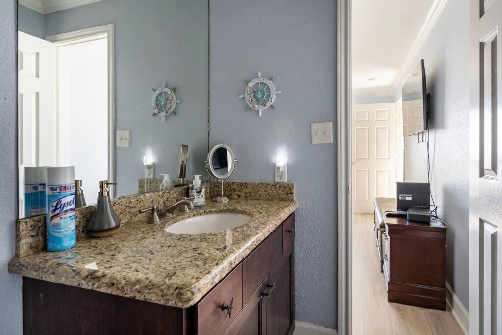 Apartamento Oceanfront At The Dawns Galveston Exterior foto