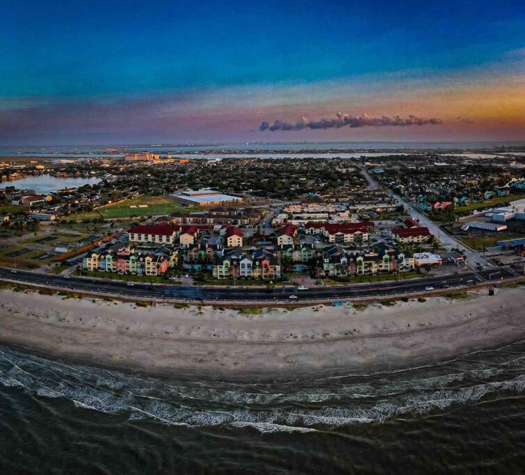 Apartamento Oceanfront At The Dawns Galveston Exterior foto